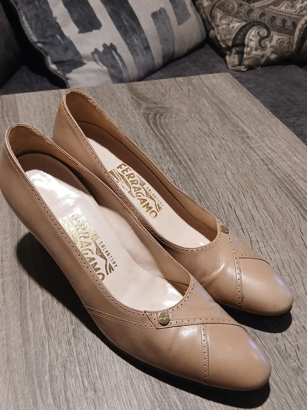 Salvatore Ferragamo Beige Leather Pumps